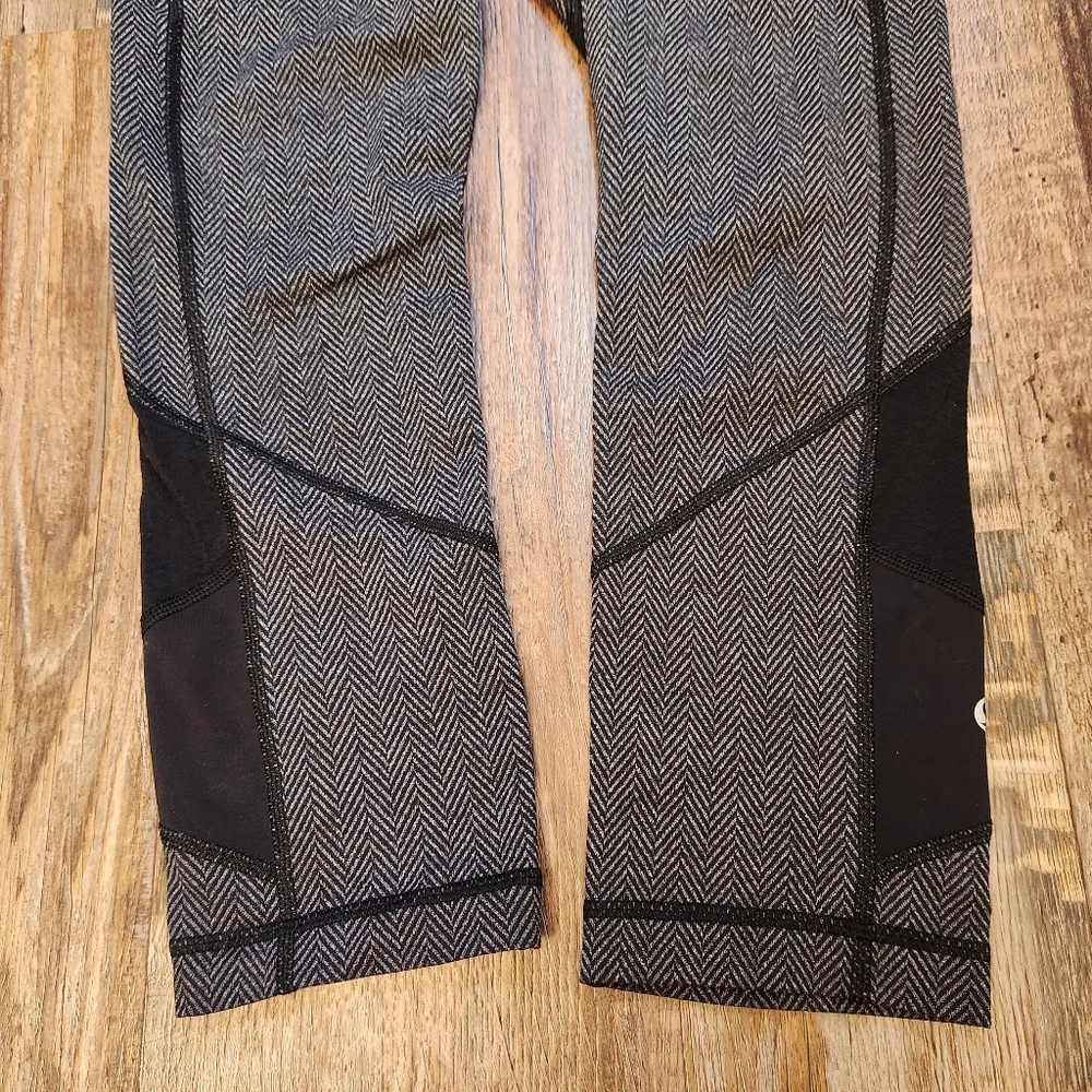Lululemon Pace Rival Crop Giant Herringbone Black Heathered Black / Black Size 6